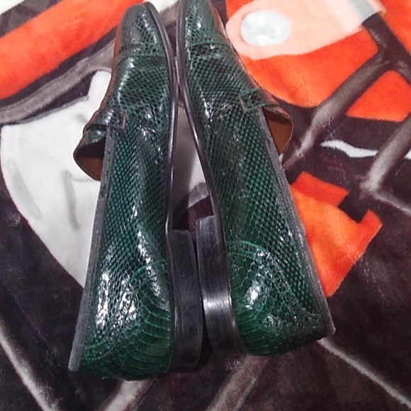 Men's Shoes - Picture 6 of 6